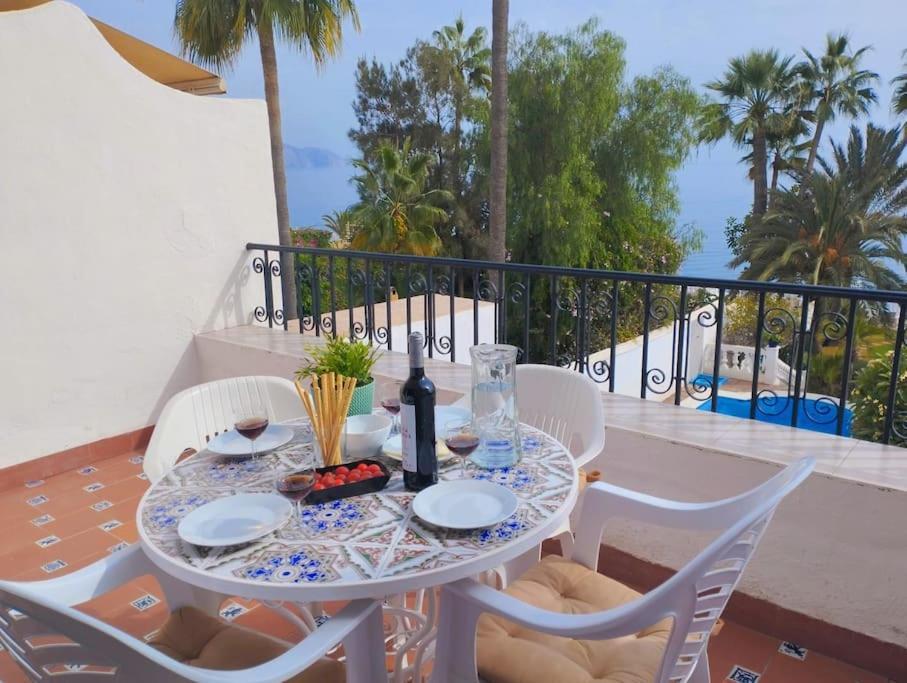 Beautiful 2 Bedroom In Calle Carabeo, Нерха Екстер'єр фото