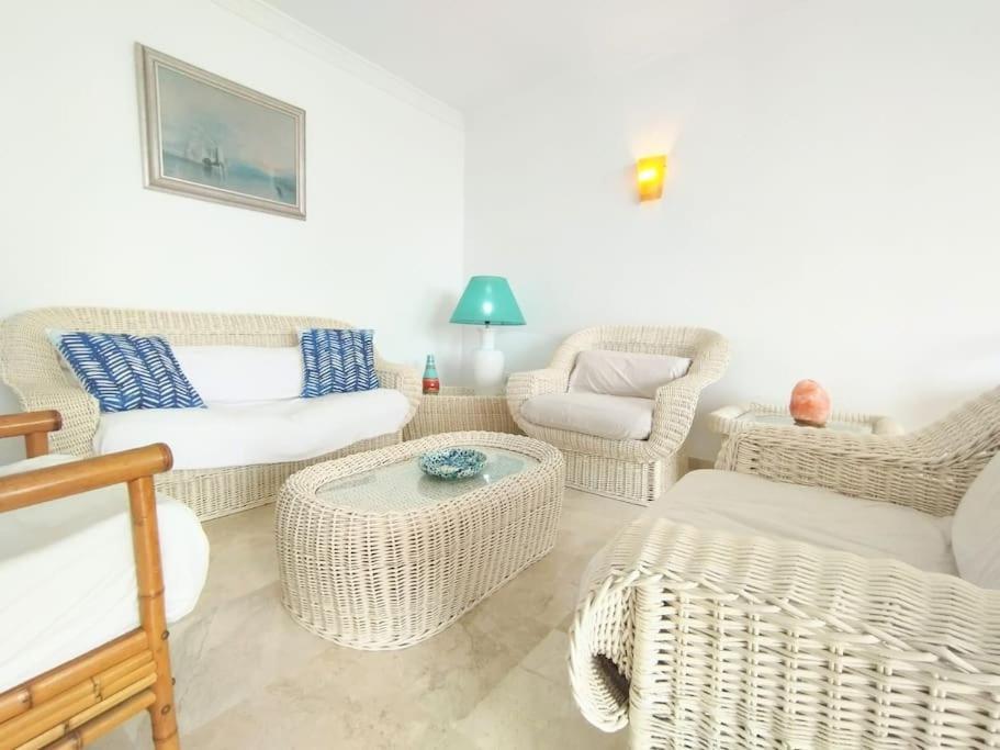 Beautiful 2 Bedroom In Calle Carabeo, Нерха Екстер'єр фото